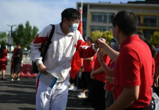 高考移民去哪个省最好？高考看考场是不是看完就能走